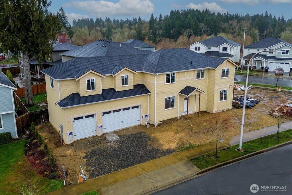4 bedroom house for sale at 7648 Deschutes Heights Ct SE Unit 76 Tumwater 98501 - $729,900