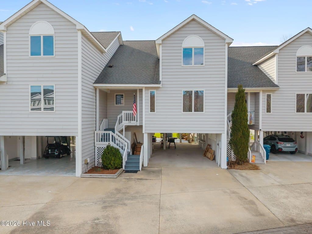 3 bedroom townhouse for sale at 110 Cypress Bay River Road - $595,000