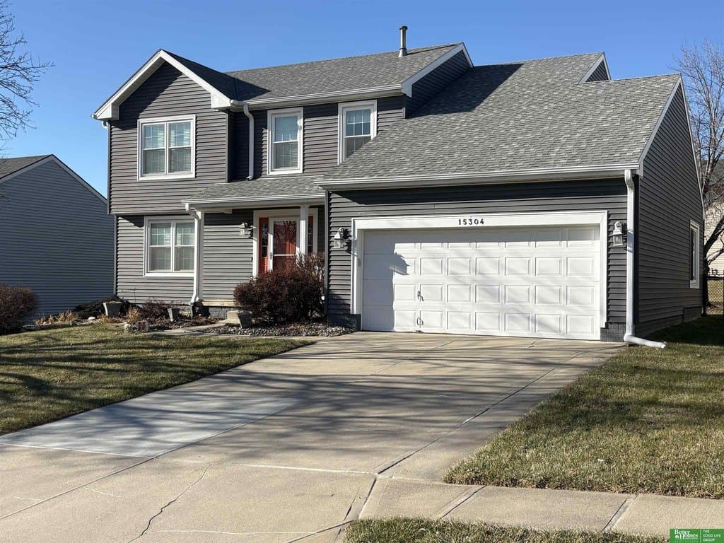 4 bedroom house for sale at 15304 Edna St Chalco - $359,950