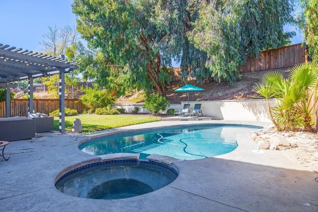4 bedroom house for sale at 39821 Wild Flower Dr Murrieta 92563 - $679,500