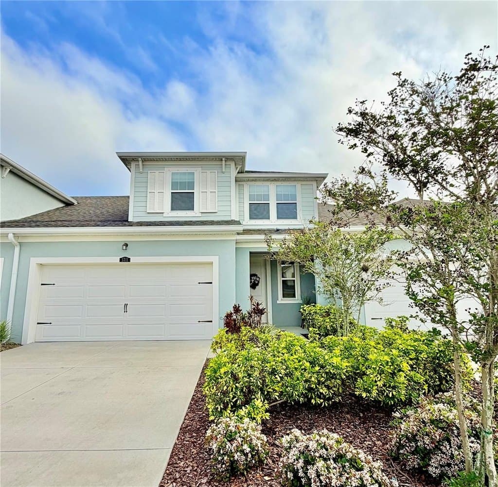3 bedroom townhouse for sale at 5711 Silverbridge Trl Bradenton - $365,000