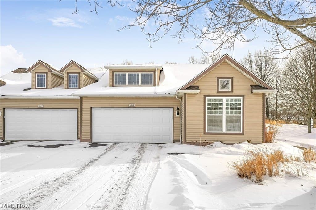 3 bedroom house for sale at 2195 Southampton Ln Avon 44011 - $355,000