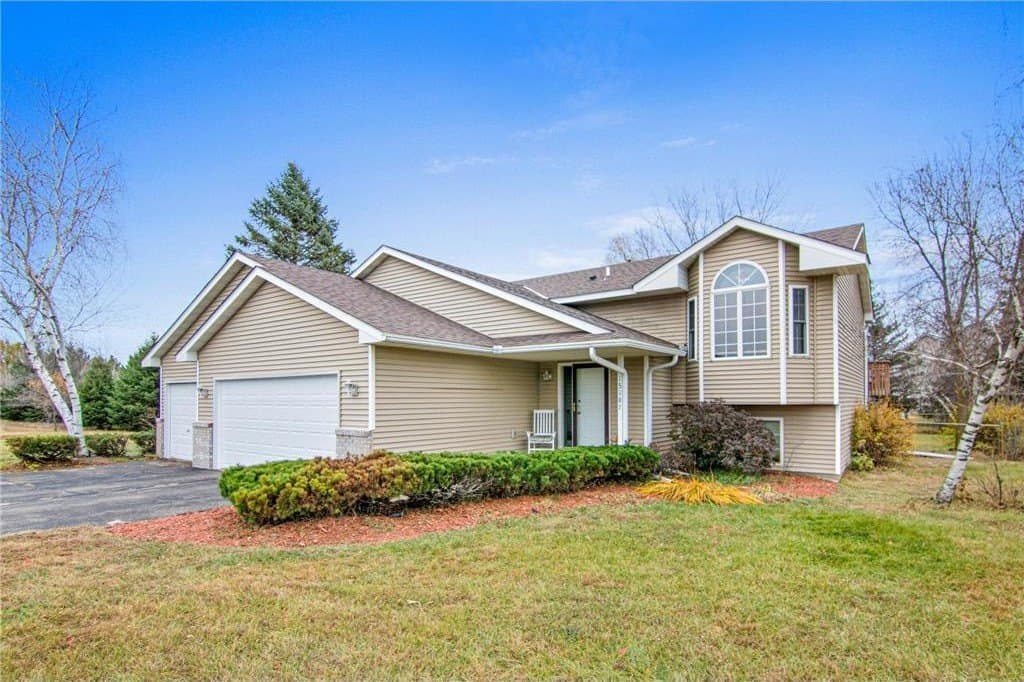 3 bedroom house for sale at 15187 63rd St SE Becker - $389,000