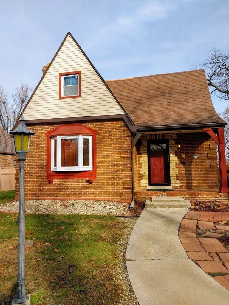 5 bedroom house for sale at 110 Forestdale Pkwy Calumet City - $170,000