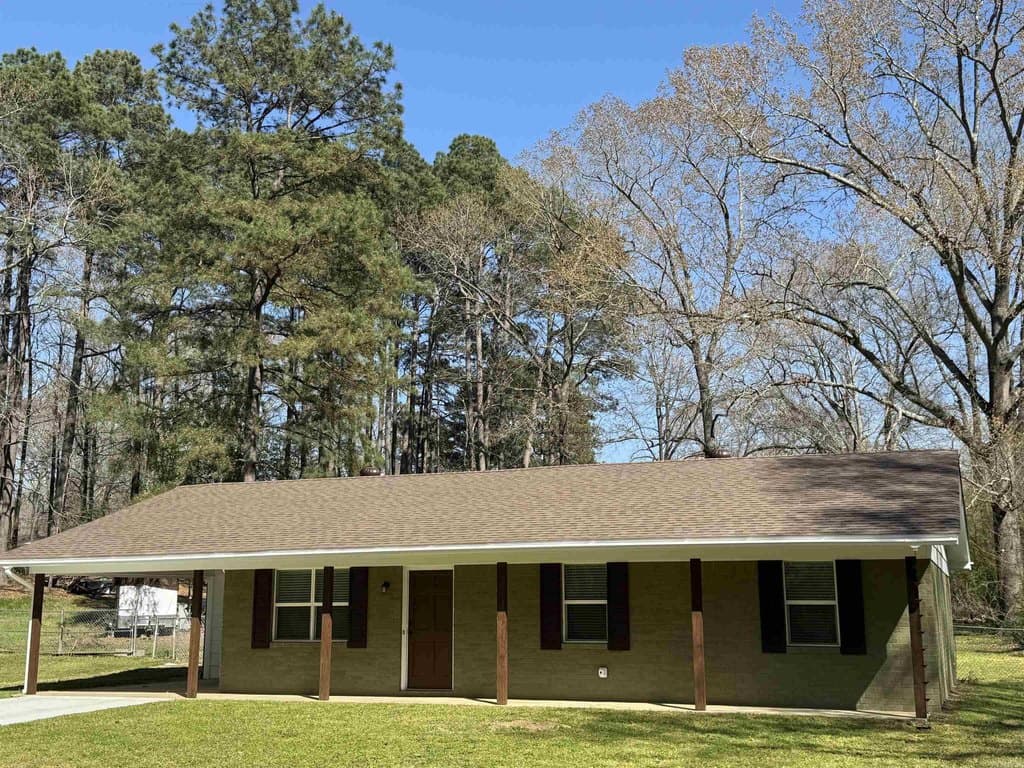 3 bedroom house for sale at 21304 N Mill Rd East End 72206 - $189,500