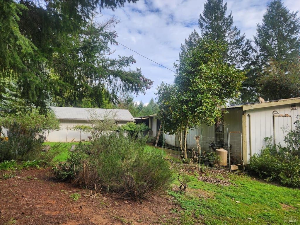 land for sale at 23606 Primrose Ave Brooktrails - $850,000