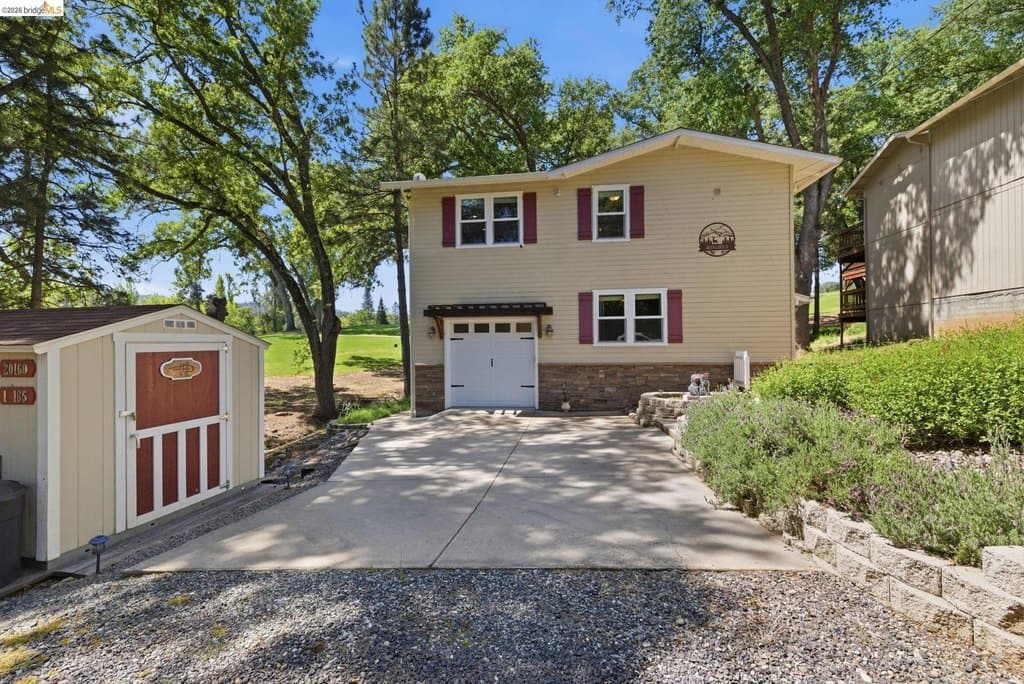 2 bedroom house for sale at 20160 Pleasantview Dr Pine Mountain Lake 95321 - $399,000
