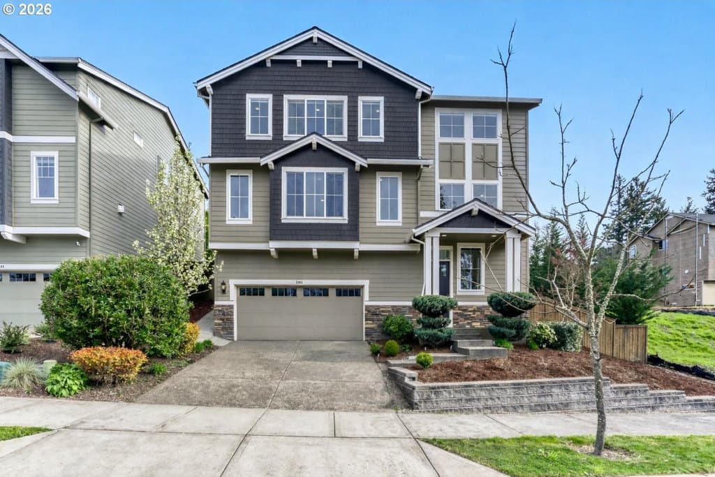 4 bedroom house for sale at 2162 Satter St West Linn 97068 - $1,049,000