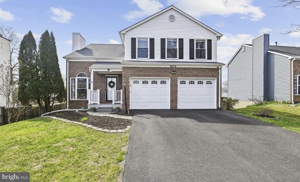 4 bedroom house for sale at 6075 Oaklawn Ln Dale City 22193 - $640,000