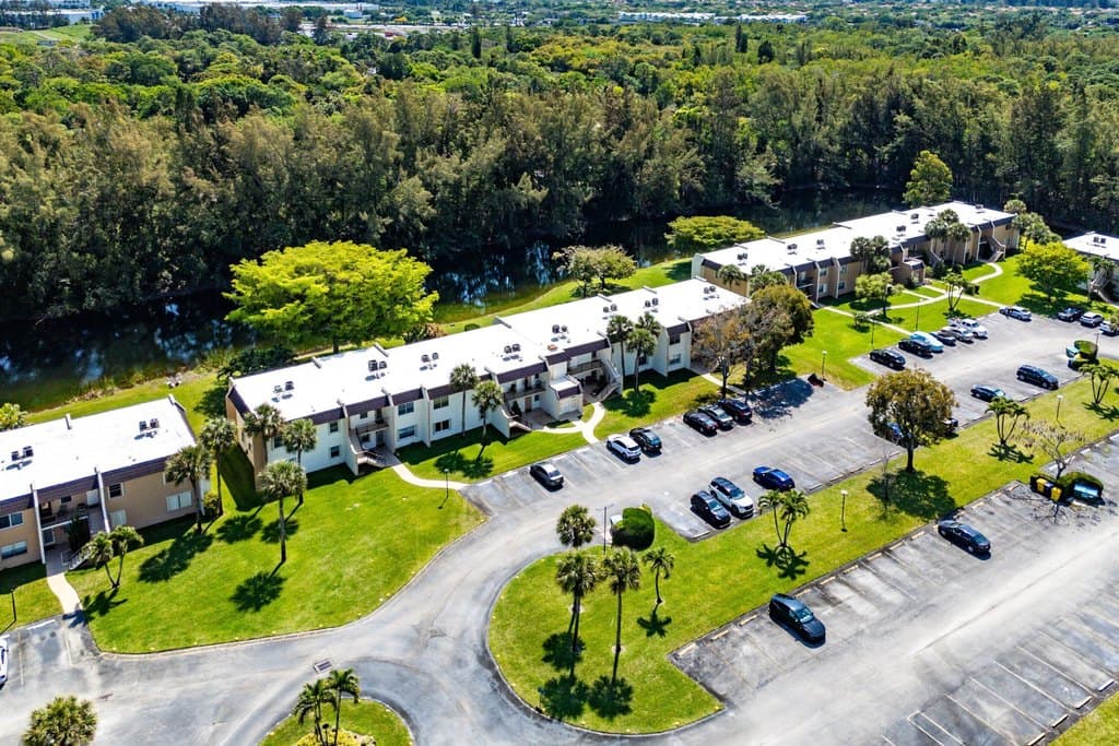 1 bedroom condo for sale at 130 Lake Meryl Dr Apt 228 West Palm Beach - $139,000
