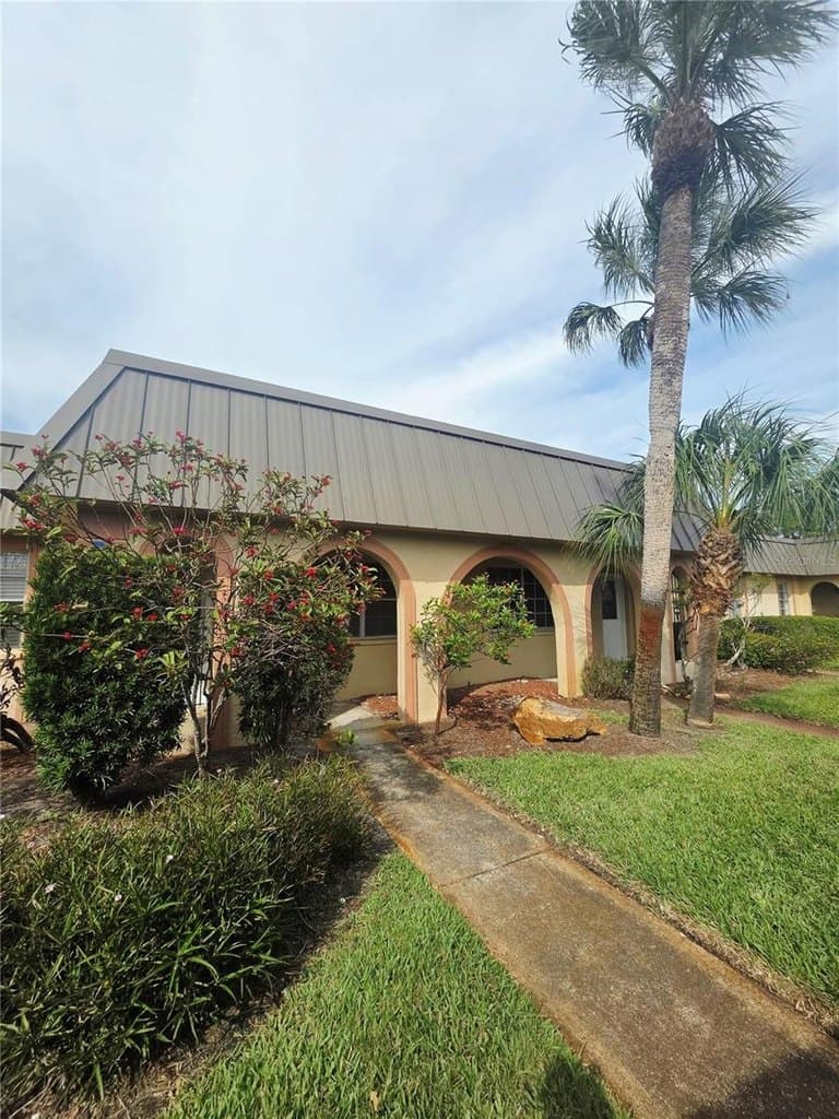 1 bedroom condo for sale at 4461 Rustic Dr Unit 4461 Beacon Square - $73,300