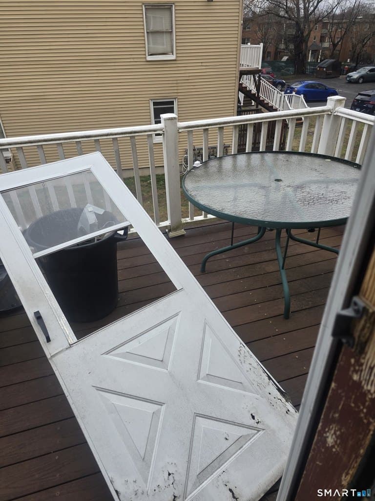 3 bedroom townhouse for sale at 139 Clark St Unit B Hartford - $99,900