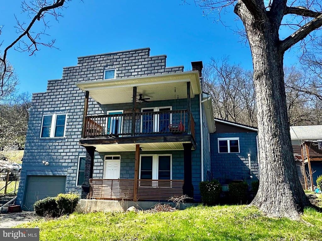 3 bedroom house for sale at 12401 McMullen Hwy SW Bowling Green - $237,000