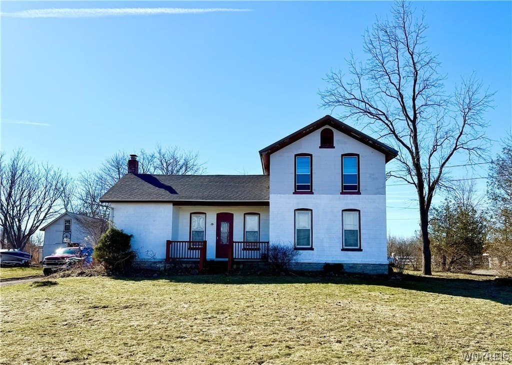 3 bedroom house for sale at 13123 Main Rd Akron - $750,000