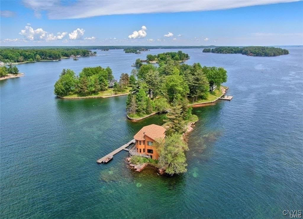 4 bedroom house for sale at 1 St Marys Alexandria Bay - $850,000