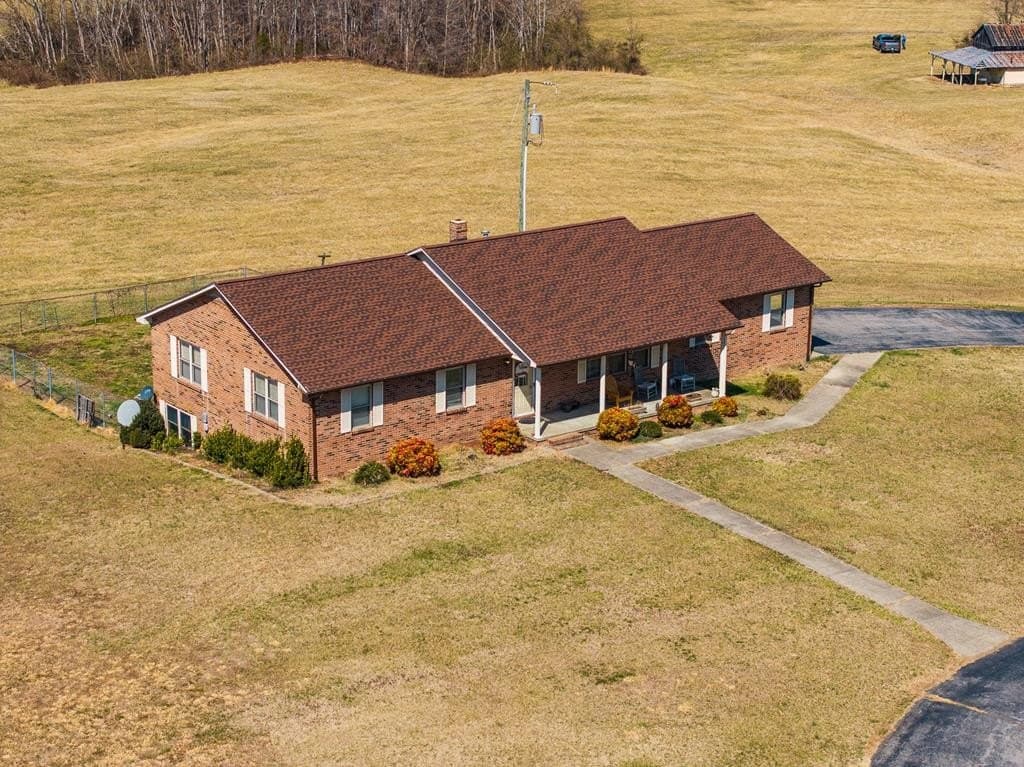 3 bedroom farm for sale at 6020 Spring Garden Rd Blairs - $675,000