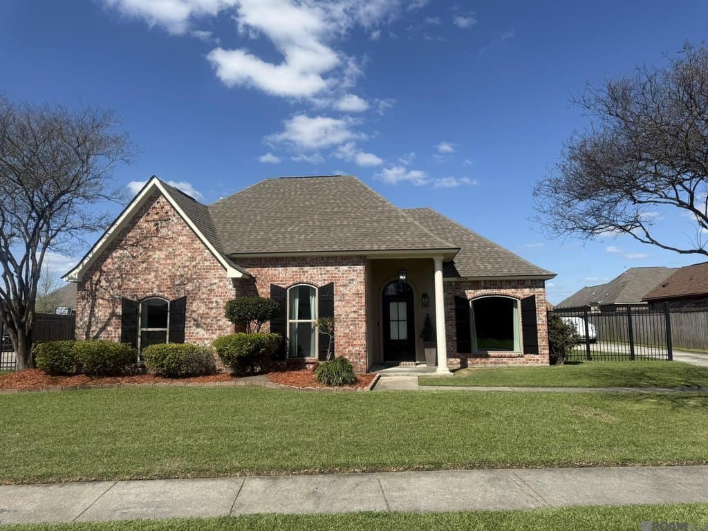 3 bedroom house for sale at 4036 Monte Vista Dr Addis - $299,900