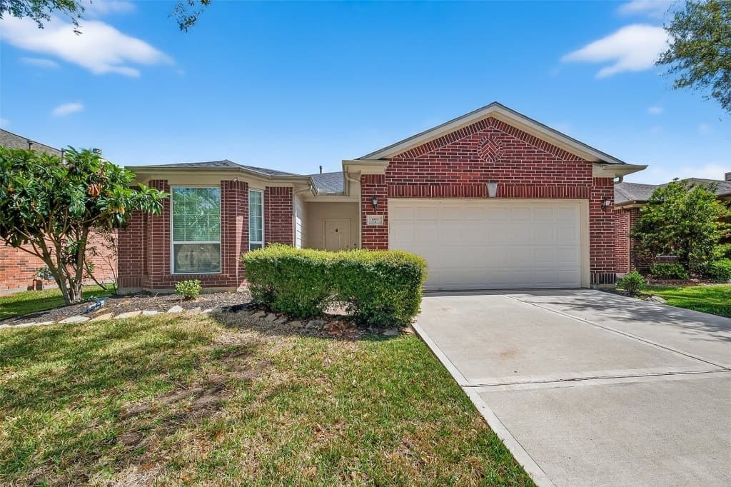 3 bedroom house for sale at 2603 Golden Creek Ln Pearland 77584 - $290,000