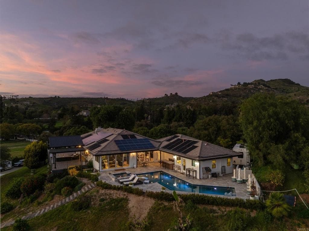 4 bedroom house for sale at 7017 Via Mariposa Sur Bonsall - $4,995,000