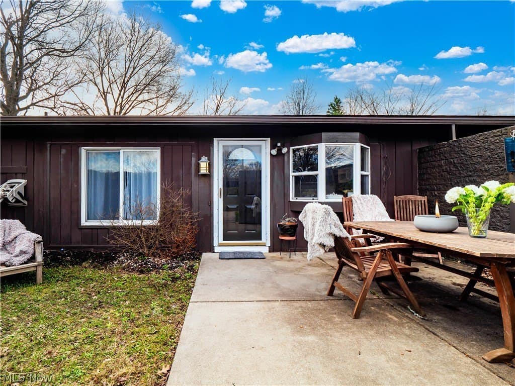 2 bedroom condo for sale at 53 Greenfield Ct Berea - $169,900