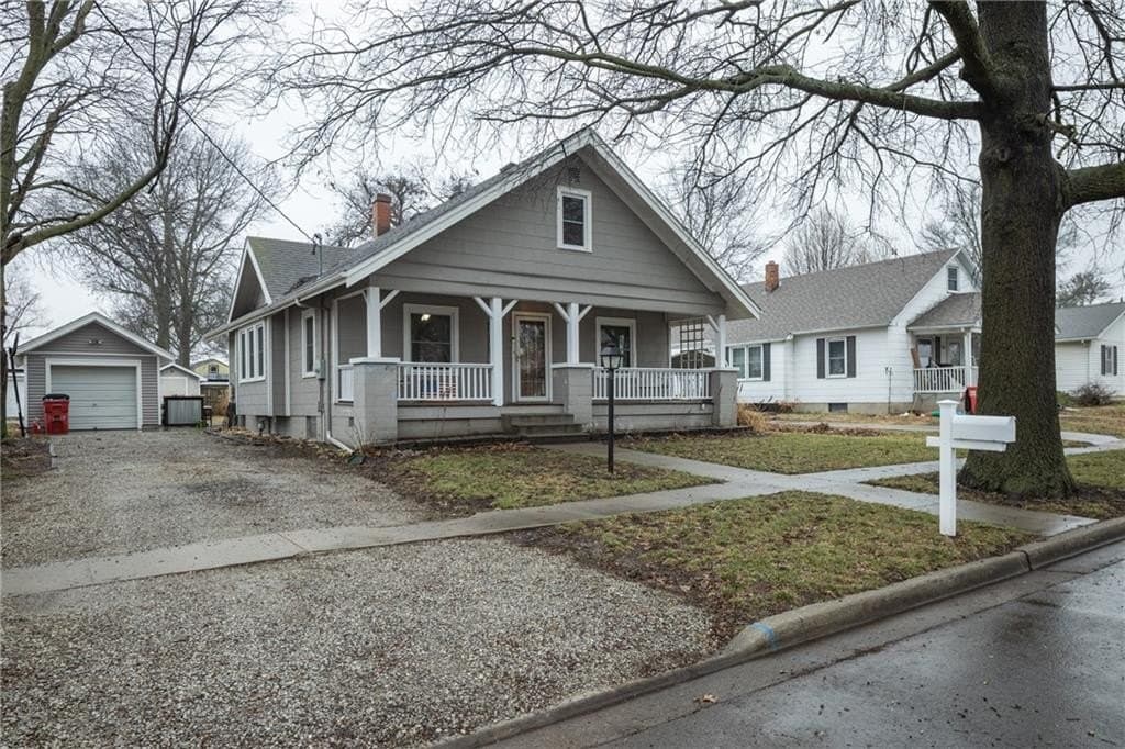 2 bedroom house for sale at 202 N Zeysing Rd Alma - $185,000