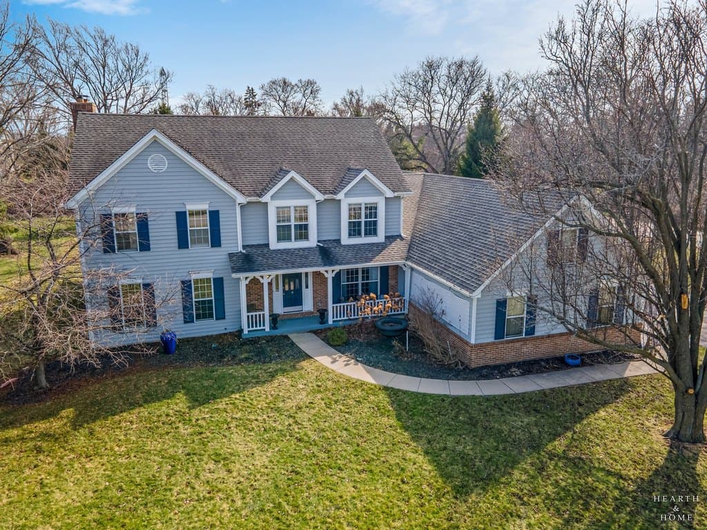 5 bedroom house for sale at Address unavailable Crystal Lake 60012 - $600,000