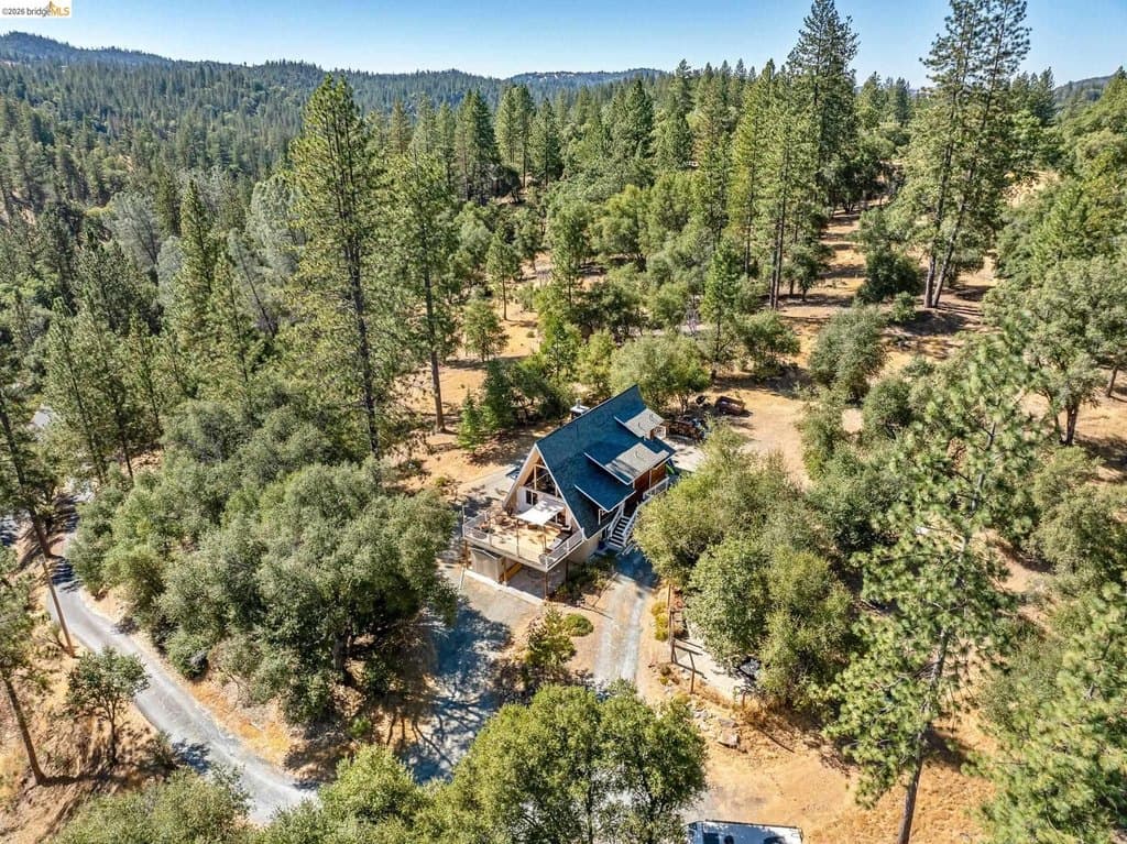 3 bedroom house for sale at 20892 McKinley Way Pine Mountain Lake 95321 - $595,000