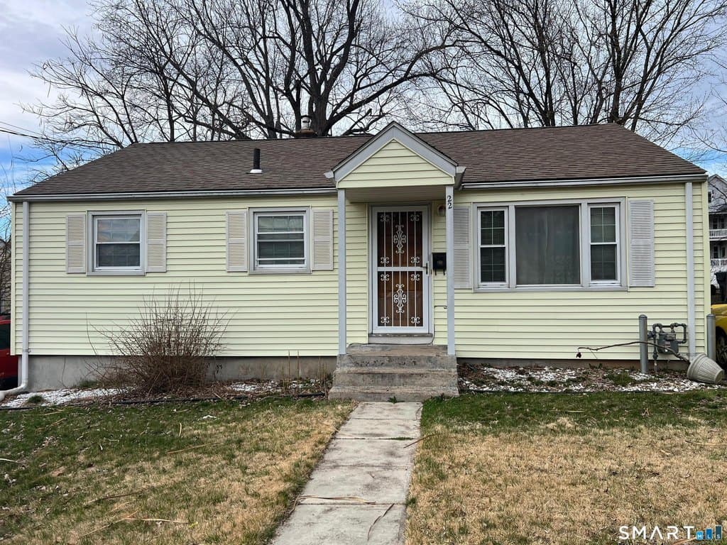3 bedroom house for sale at 22 Stafford St Hartford - $179,999