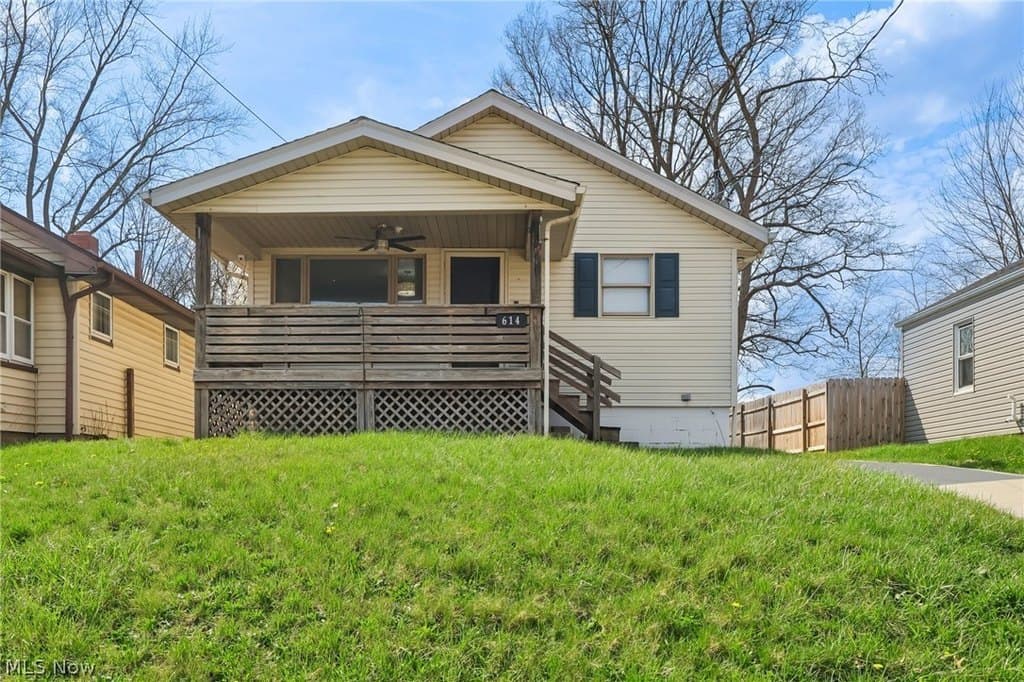2 bedroom house for sale at 614 Stanley Rd Akron - $147,500