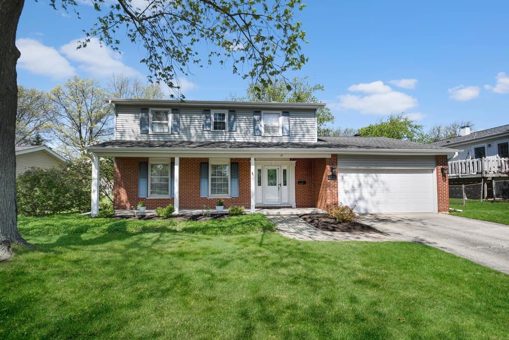 4 bedroom house for sale at 6914 Richmond Ave Darien 60561 - $489,873