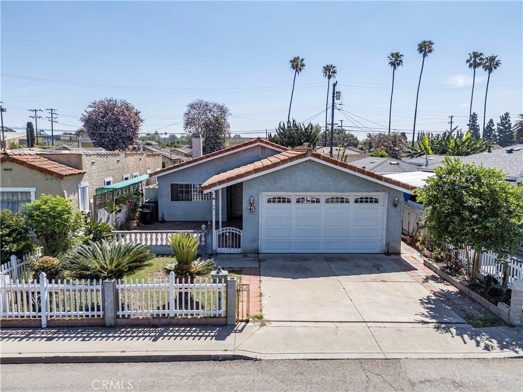 4 bedroom house for sale at 40 W Zane St Long Beach - $779,000
