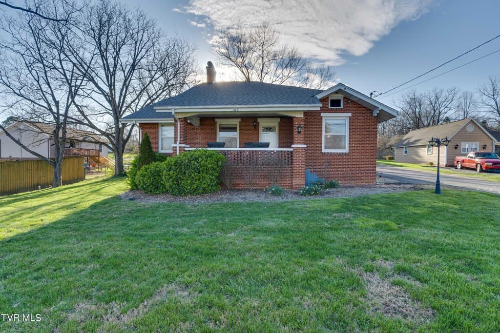 3 bedroom house for sale at 310 Carter Sells Rd Johnson City 37604 - $284,900