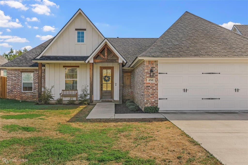 3 bedroom house for sale at 4541 Cherry Creek Rd Blanchard - $248,000