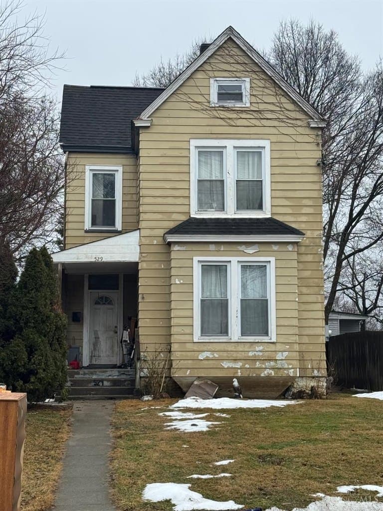 4 bedroom house for sale at 529 Elliott Ave Arlington Heights - $139,900