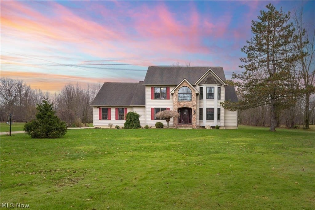4 bedroom house for sale at 44565 Stang Rd Elyria 44035 - $599,900