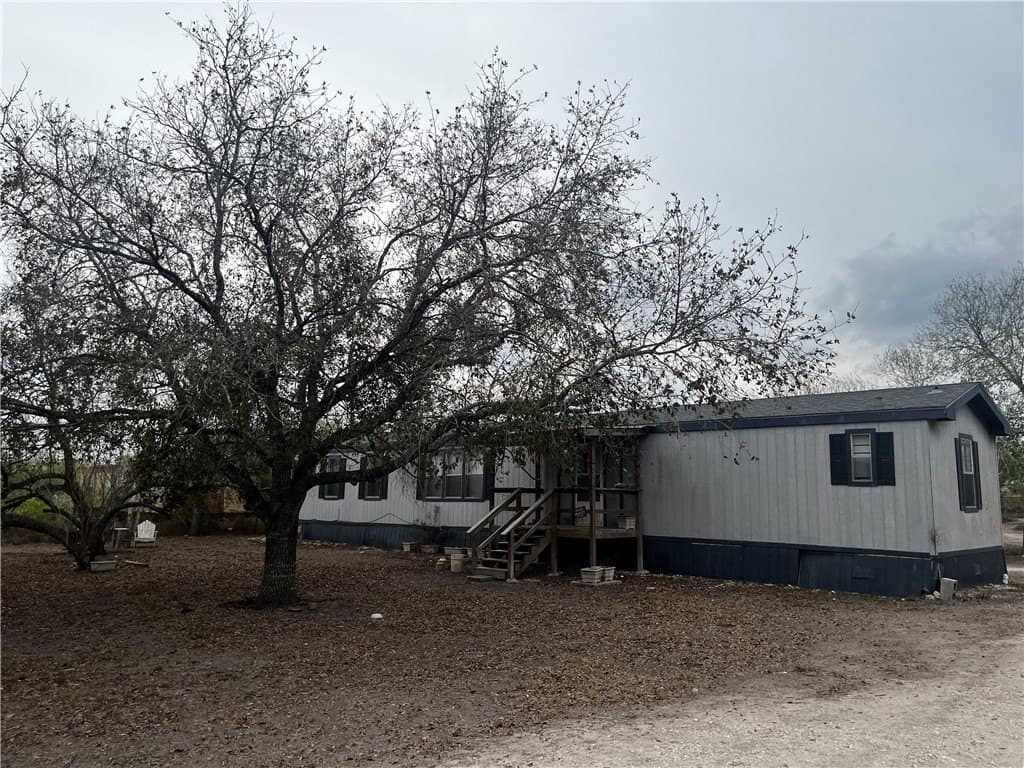 3 bedroom mobile home for sale at 388 County Road 1341 Alice - $120,000
