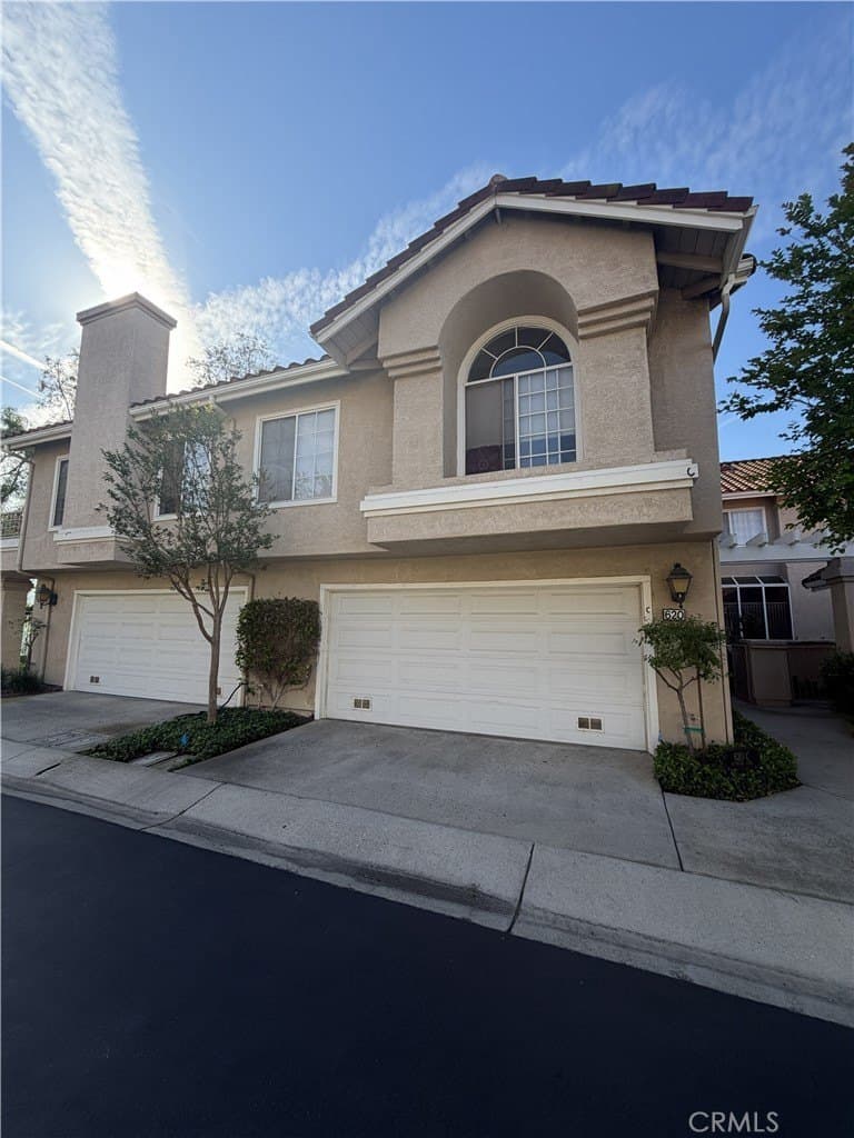 3 bedroom townhouse for sale at 620 Ivywood Ln Unit C Simi Valley 93065 - $749,000