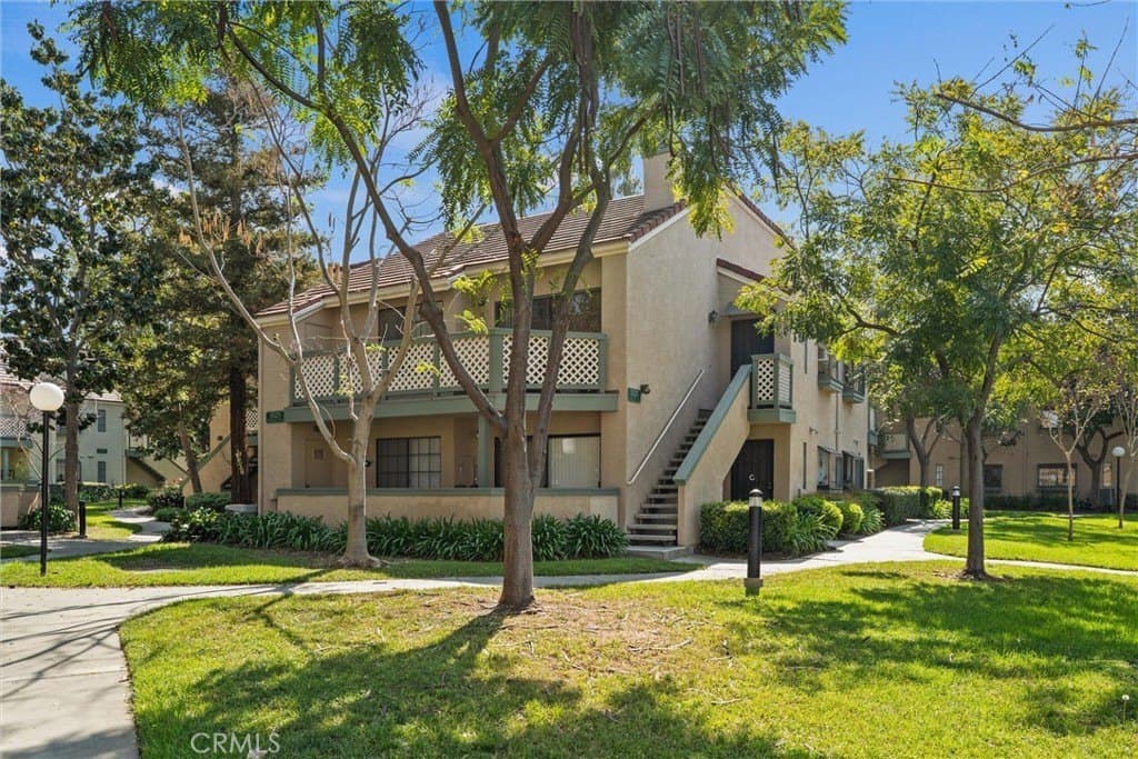 2 bedroom condo for sale at 3525 W Greentree Cir Unit G Anaheim - $560,000