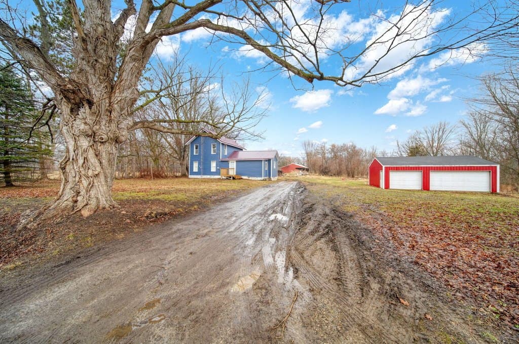 3 bedroom house for sale at 13840 N Adams Rd Addison - $210,000