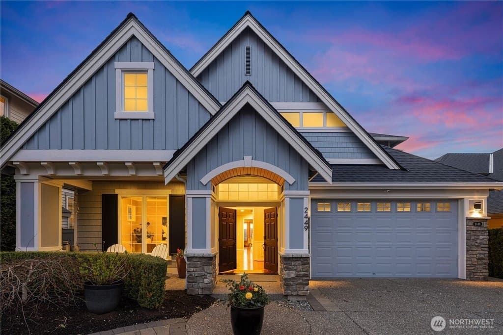 5 bedroom house for sale at 2449 NE Davis Loop Issaquah 98029 - $2,698,000