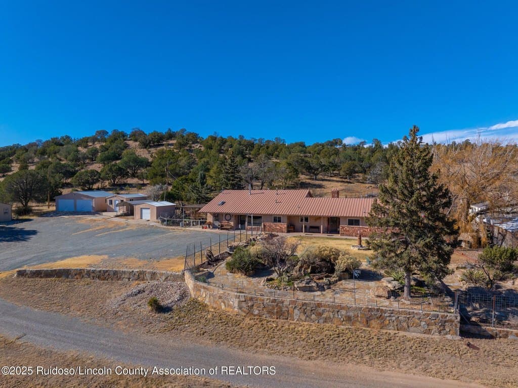 3 bedroom house for sale at 2067 State Highway 48 Capitan - $1,250,000