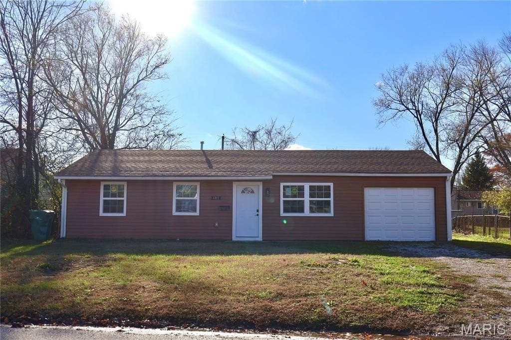 3 bedroom house for sale at 4912 Piggott Ave Centreville - $95,000