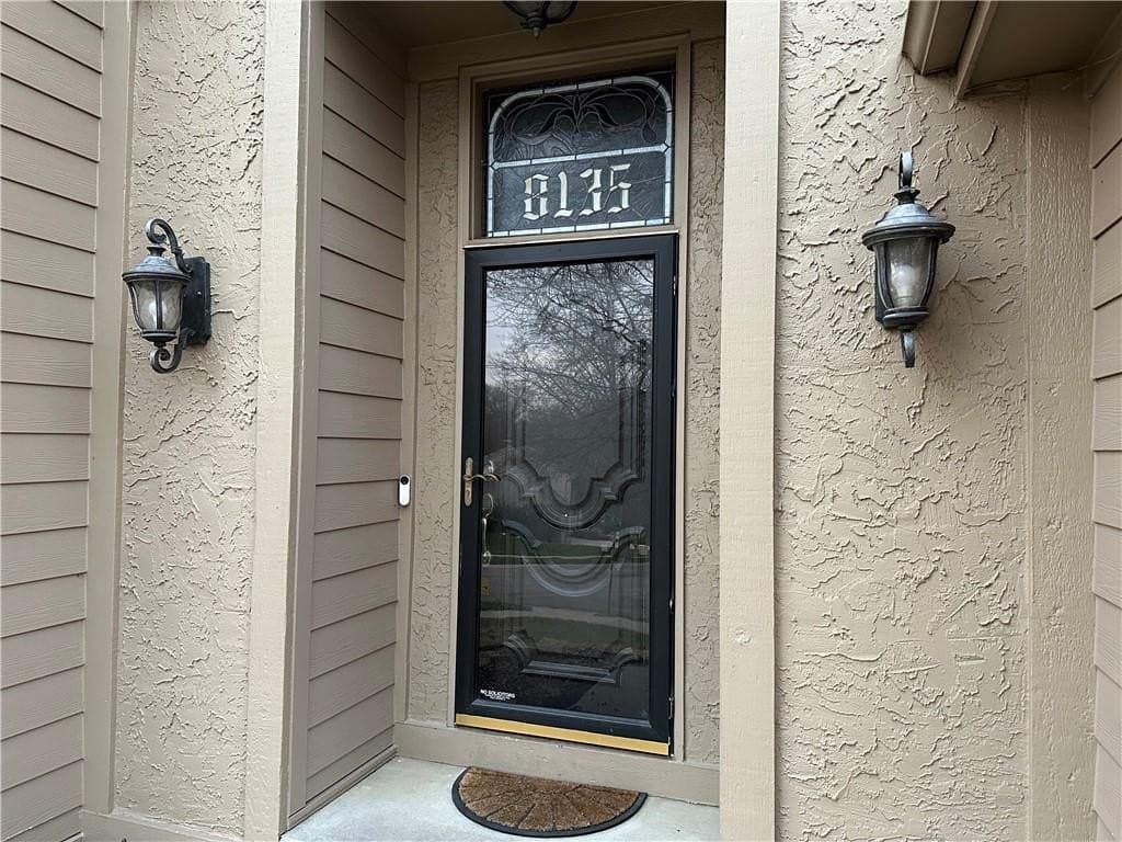 4 bedroom house for sale at 8135 Acuff Ln Lenexa 66215 - $524,500