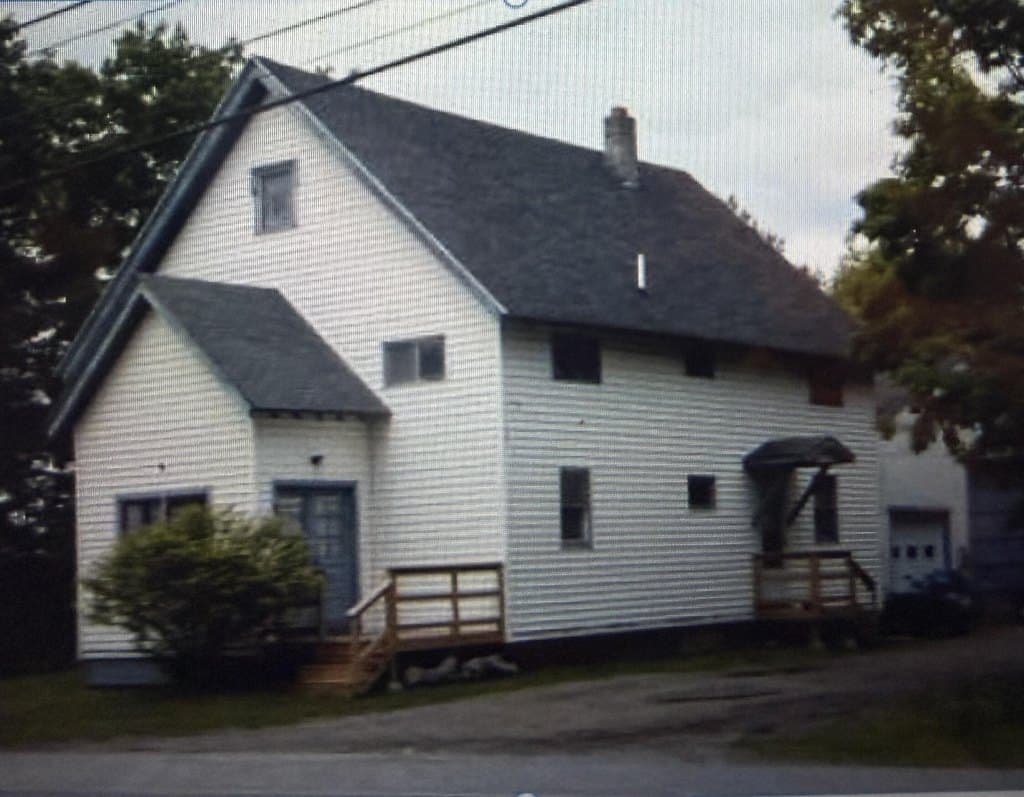 3 bedroom house for sale at 1763 Union St Bangor 04401 - $285,000