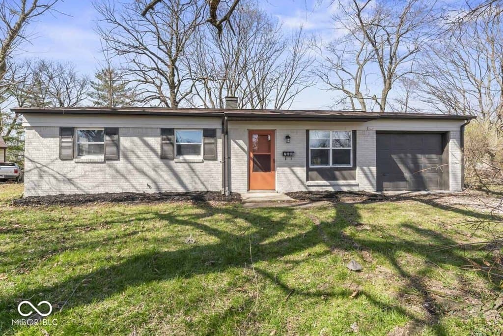 3 bedroom house for sale at 7840 Roseway Ct Indianapolis - $170,000