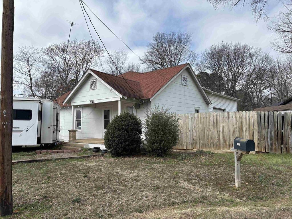3 bedroom house for sale at 2411 Highway 367 N Bald Knob - $75,000