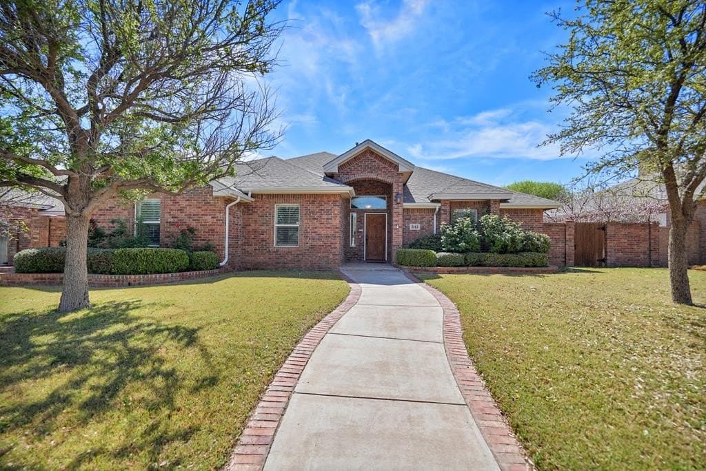 4 bedroom house for sale at 3113 Patrick Pl Midland - $480,000
