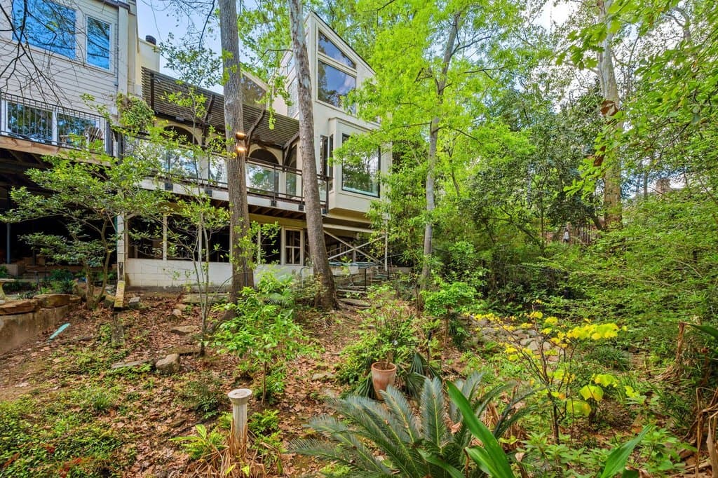 3 bedroom townhouse for sale at 16 Pine Briar Cir Houston - $749,000
