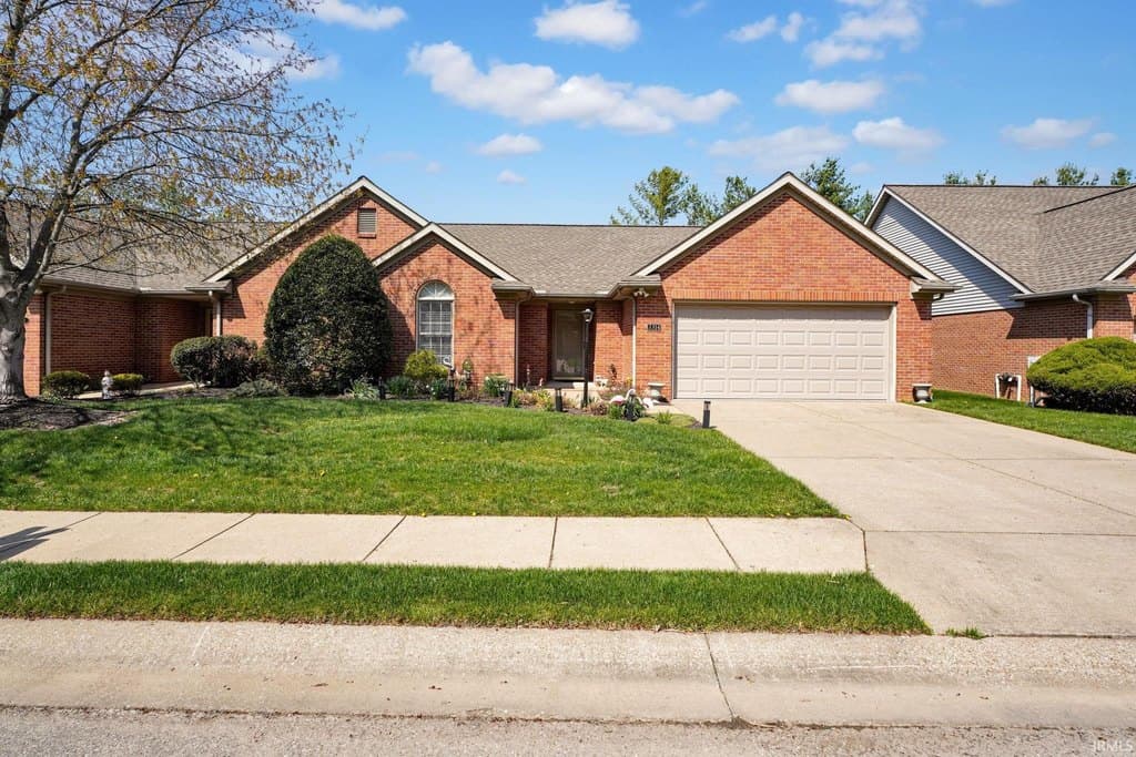 2 bedroom condo for sale at 3314 Renee Dr Cmn Evansville - $215,000