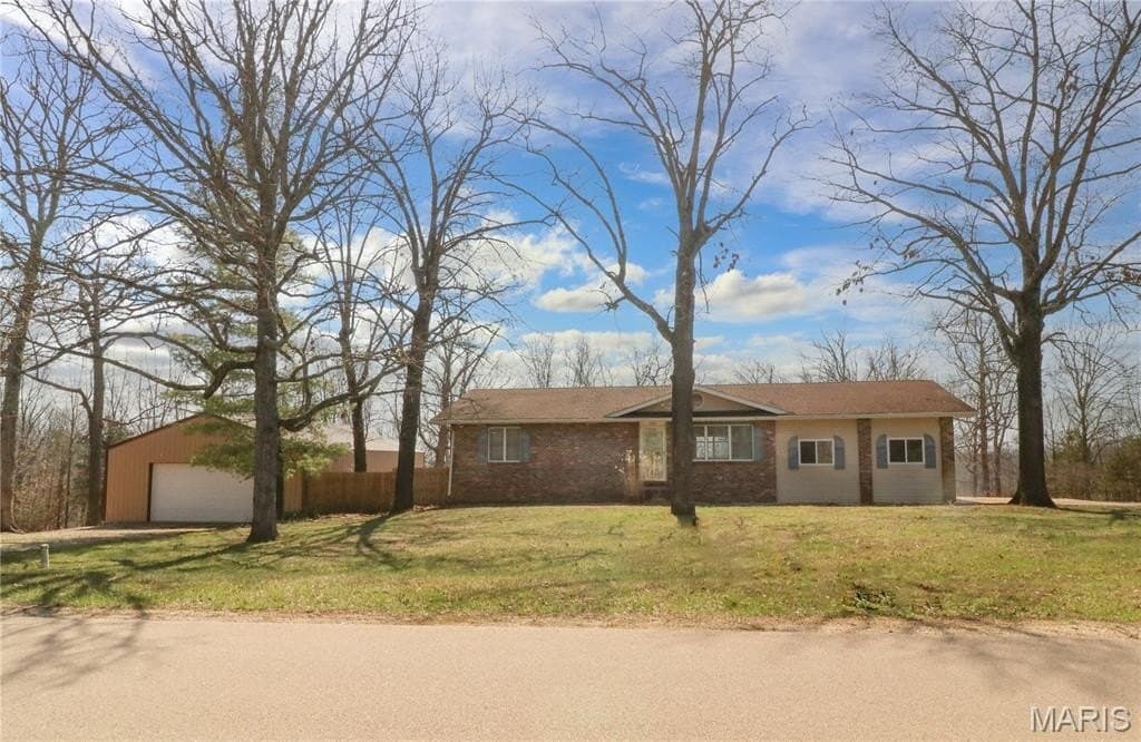 2 bedroom house for sale at 1568 Rue Riviera Bonne Terre - $269,900
